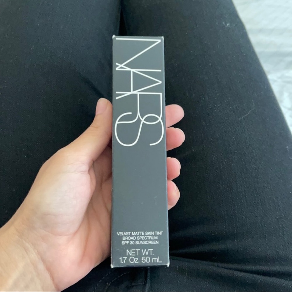 Nars Velvette matte skin tint